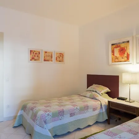 Vilamouratenis Holiday home *